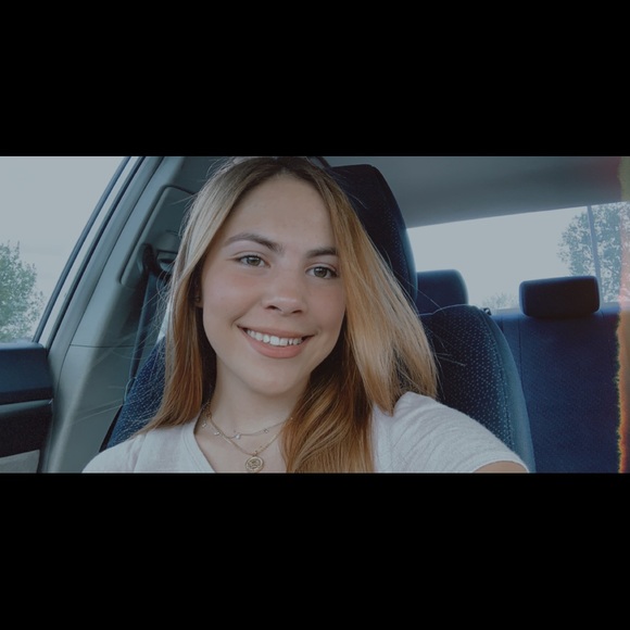 Meet your Posher, Maddie - Picture 1 of 1